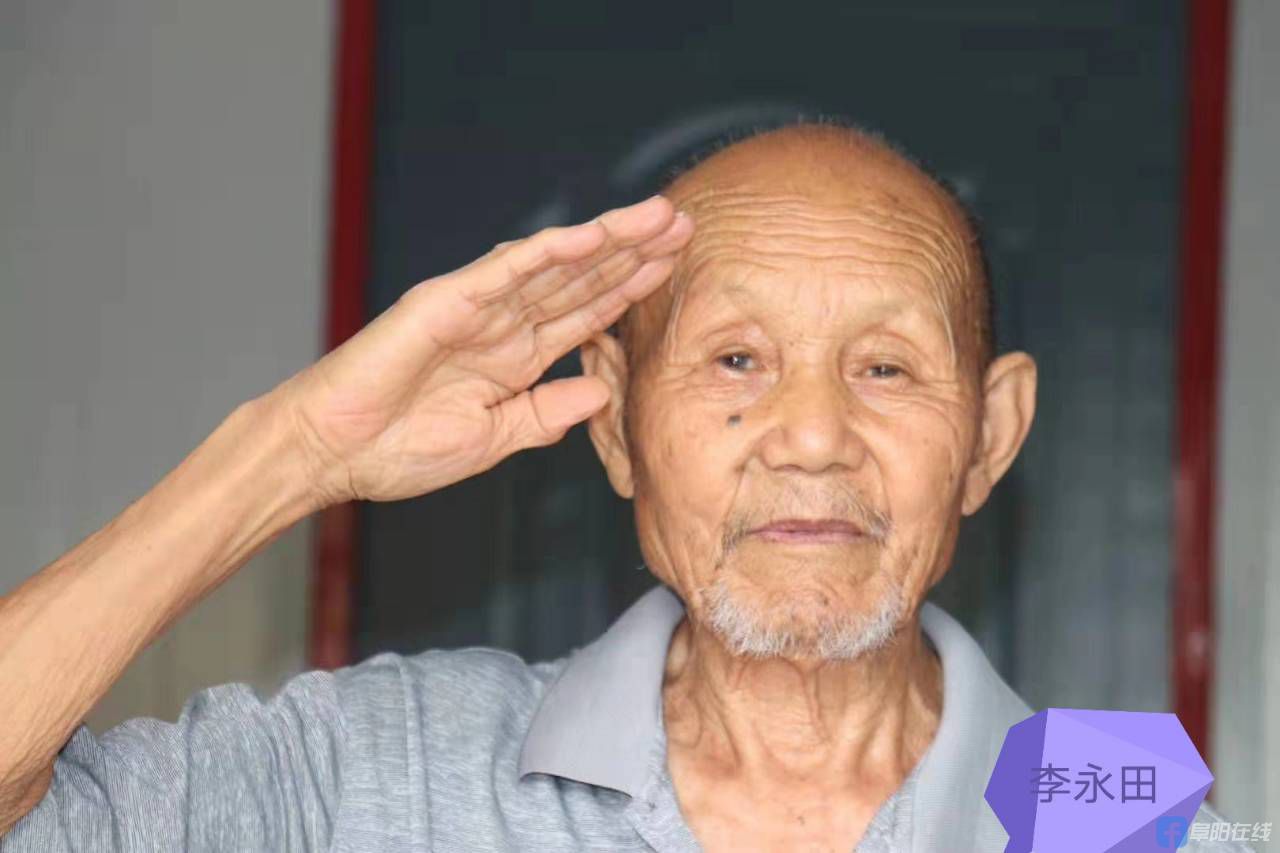 抗战老兵脸上的每一道皱纹都写满了故事,身上的每一道